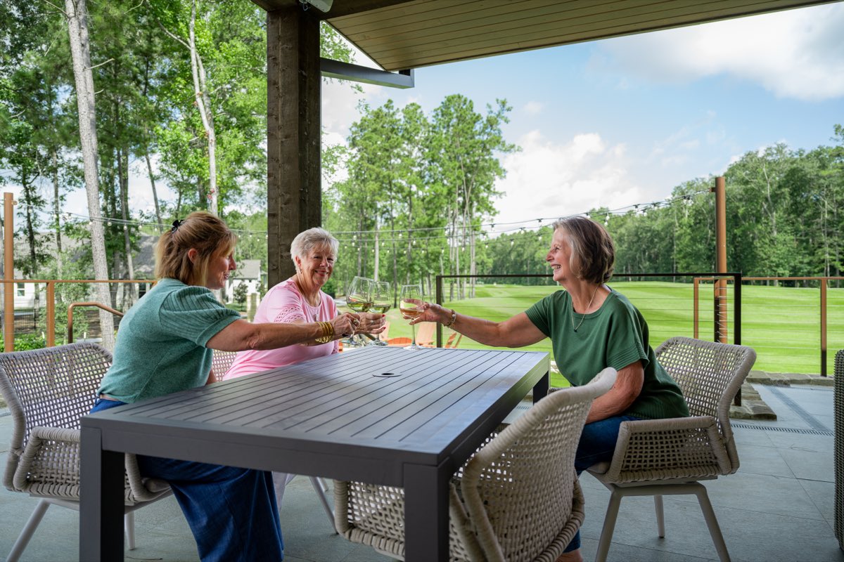 Fairway Pines residents on the patio